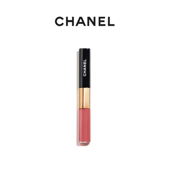 Stylish lip glaze